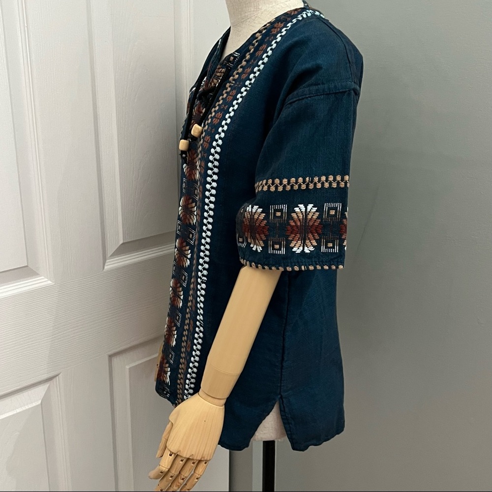 Vintage Embroidered Made in Mexico  Dark Blue Heavy Linen Top - Picture 2 of 16